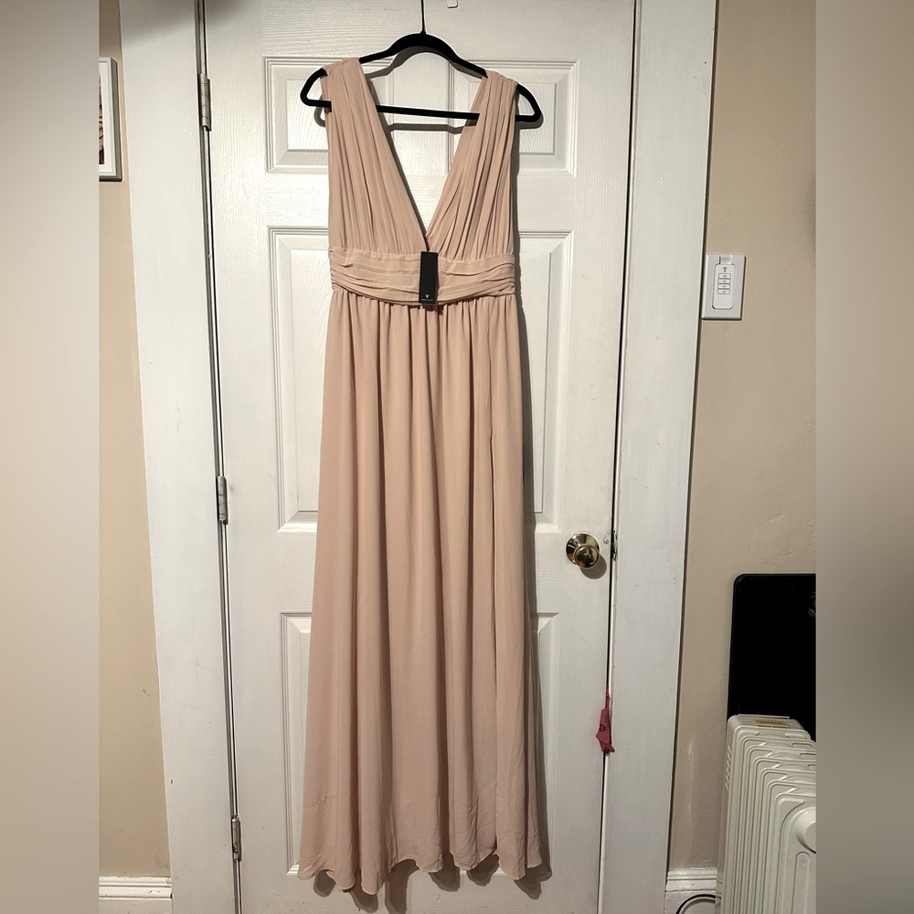 Lulus NWT bridesmaids dress size L in blush